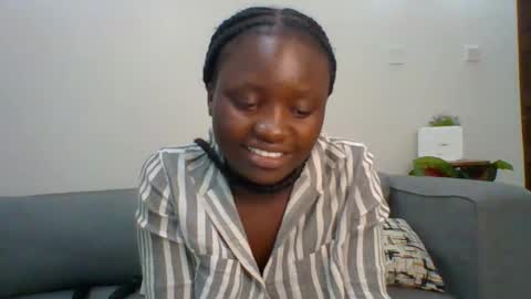 Snapshot of sweet_jenica chatting on February 20, 8:06 am ESTHER NEEMA online show from February 20, 8:06 am