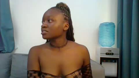 Snapshot of sweet_jenica chatting on September 14, 4:33 am ESTHER NEEMA online show from September 14, 4:33 am