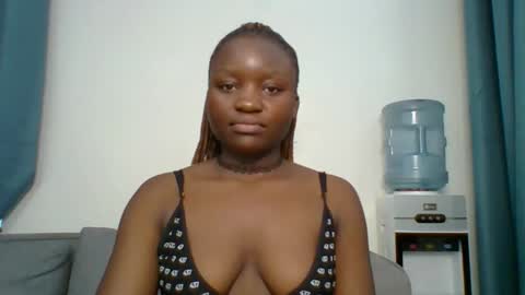 Snapshot of sweet_jenica chatting on October 30, 4:47 am ESTHER NEEMA online show from October 30, 4:47 am