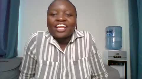 Snapshot of sweet_jenica chatting on November 22, 5:06 am ESTHER NEEMA online show from November 22, 5:06 am