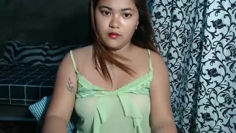 Snapshot of sweet_kelly11 chatting on December 17, 11:06 am sweet_kelly11 online show from December 17, 11:06 am