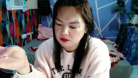 Snapshot of sweet_kendallxxxx chatting on December 22, 5:12 am Nicahhh online show from December 22, 5:12 am