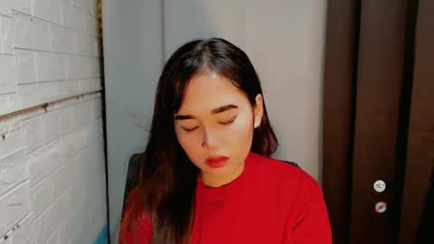 Snapshot of sweet_laika chatting on December 16, 12:48 am LAIKA online show from December 16, 12:48 am