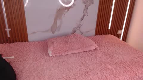 carollay online show from October 18, 1:56 pm