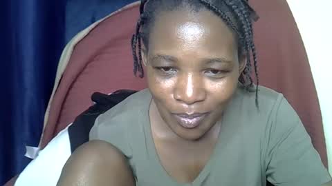 sweet_lessly online show from February 10, 1:04 pm