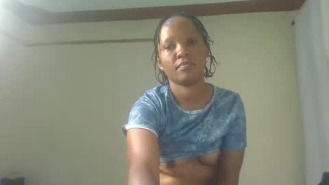 Snapshot of sweet_likey chatting on October 22, 2:50 pm sweet likey online show from October 22, 2:50 pm