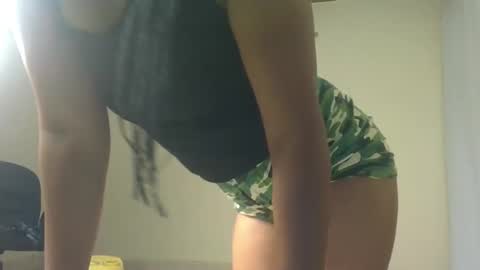 Snapshot of sweet_likey chatting on November 14, 4:55 am sweet likey online show from November 14, 4:55 am