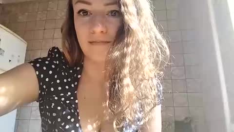 Snapshot of sweet_lilgirl_x chatting on February 27, 10:59 am Anna online show from February 27, 10:59 am