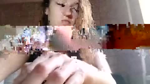 Snapshot of sweet_lilgirl_x chatting on March 1, 5:31 am Anna online show from March 1, 5:31 am