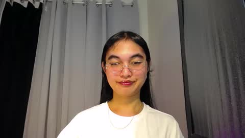 Snapshot of sweet_mariax chatting on March 4, 12:33 pm Maria Stella online show from March 4, 12:33 pm