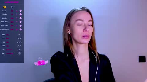 Snapshot of sweet_mia_91 chatting on October 4, 11:52 am Mia online show from October 4, 11:52 am