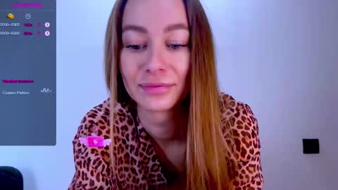 Snapshot of sweet_mia_91 chatting on November 3, 7:31 am Mia online show from November 3, 7:31 am