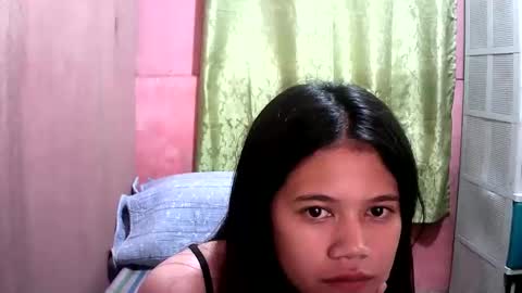 Snapshot of sweet_milkshake2004 chatting on October 25, 12:51 am sweet_milkshake2004 online show from October 25, 12:51 am