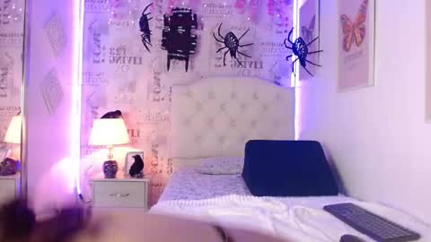   online show from October 17, 8:11 pm