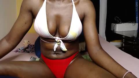 ellanah Tracie online show from December 3, 5:42 am