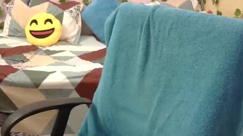 Snapshot of sweet_shivani chatting on January 25, 12:05 pm sweet_shivani online show from January 25, 12:05 pm