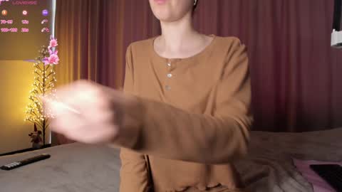 Snapshot of sweet_sonechka chatting on December 8, 10:08 am sweet_sonechka online show from December 8, 10:08 am