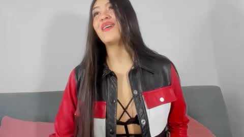 Snapshot of sweet_sophie_7 chatting on January 13, 3:58 pm sweet_sophie_7 online show from January 13, 3:58 pm