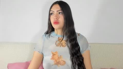 Snapshot of sweet_sophie_7 chatting on January 21, 3:21 pm sweet_sophie_7 online show from January 21, 3:21 pm