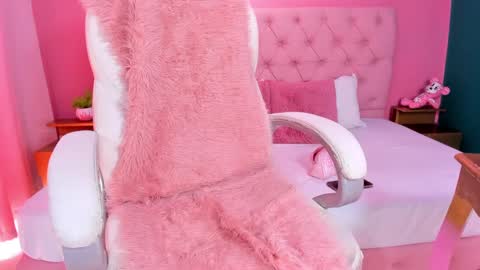 Snapshot of sweet_starxx chatting on February 18, 4:05 pm Yeileen online show from February 18, 4:05 pm