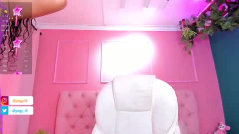 Snapshot of sweet_starxx chatting on February 26, 3:30 pm Yeileen online show from February 26, 3:30 pm
