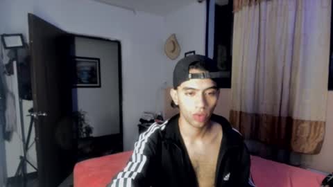 Snapshot of sweet_tippot chatting on January 30, 3:00 am Tippot and Germaine online show from January 30, 3:00 am