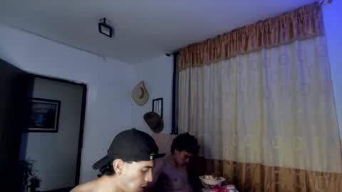 Snapshot of sweet_tippot chatting on January 30, 6:03 am Tippot and Germaine online show from January 30, 6:03 am