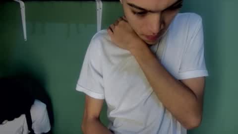 Snapshot of sweet_tippot chatting on November 4, 3:16 am Tippot and Germaine online show from November 4, 3:16 am