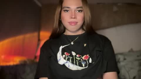 Snapshot of sweetalexa19 chatting on December 28, 8:37 am alexa your one and only queen online show from December 28, 8:37 am