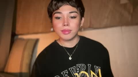 Snapshot of sweetalexa19 chatting on January 4, 9:54 am alexa your one and only queen online show from January 4, 9:54 am