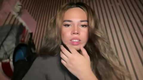 Snapshot of sweetalexa19 chatting on October 15, 9:20 am alexa your one and only queen online show from October 15, 9:20 am