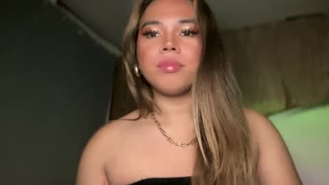 Snapshot of sweetalexa19 chatting on November 2, 11:18 pm alexa your one and only queen online show from November 2, 11:18 pm