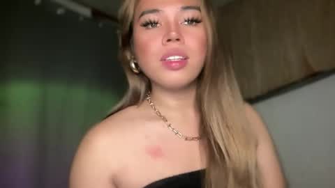 Snapshot of sweetalexa19 chatting on November 3, 11:04 pm alexa your one and only queen online show from November 3, 11:04 pm