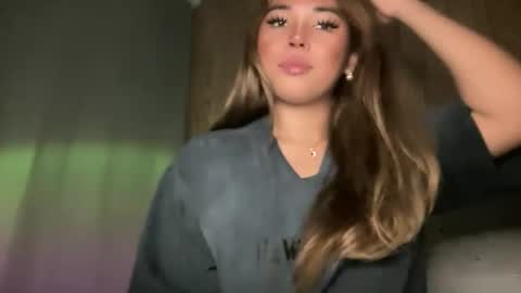 Snapshot of sweetalexa19 chatting on November 21, 10:19 pm alexa your one and only queen online show from November 21, 10:19 pm