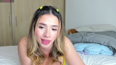 Camila online show from December 9, 11:13 pm