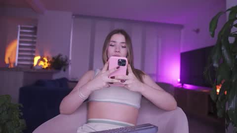 Camila online show from October 24, 8:27 pm