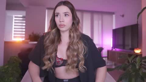 Camila online show from November 14, 8:40 pm