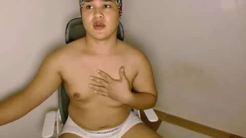 sweetasiangay online show from November 18, 6:45 pm