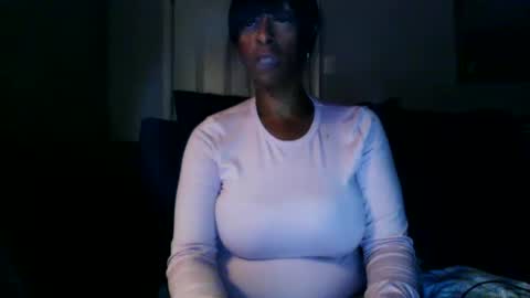 sweetaztee online show from October 10, 8:13 am
