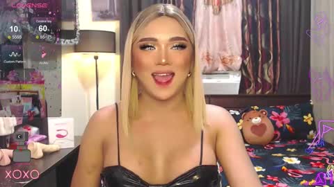 bella online show from December 2, 11:45 am