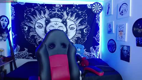 sweetbitter_ online show from December 20, 7:28 pm