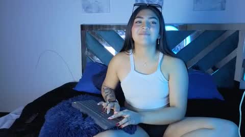 Cinthia online show from October 17, 1:09 am