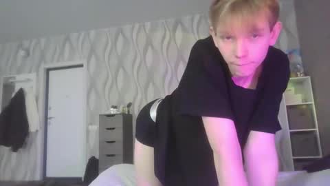 SweetyBoy online show from November 30, 3:32 am