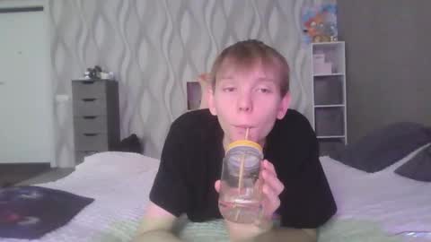 SweetyBoy online show from December 1, 7:57 am