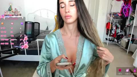 Snapshot of sweetbuttocks chatting on January 12, 8:14 pm Anna online show from January 12, 8:14 pm