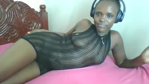 Snapshot of sweetclit99 chatting on October 19, 10:49 am sweetclit99 online show from October 19, 10:49 am