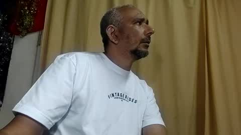 Snapshot of sweetcuervo chatting on December 29, 5:21 am sweetcuervo independent model online show from December 29, 5:21 am