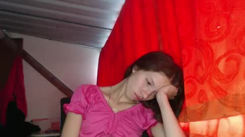 Snapshot of sweetdam12 chatting on December 17, 9:16 pm sweetdam12 online show from December 17, 9:16 pm