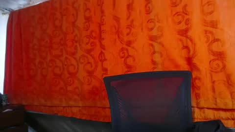 Snapshot of sweetdam12 chatting on December 24, 5:23 pm sweetdam12 online show from December 24, 5:23 pm