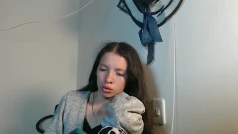 Snapshot of sweetdam12 chatting on January 4, 12:37 am sweetdam12 online show from January 4, 12:37 am